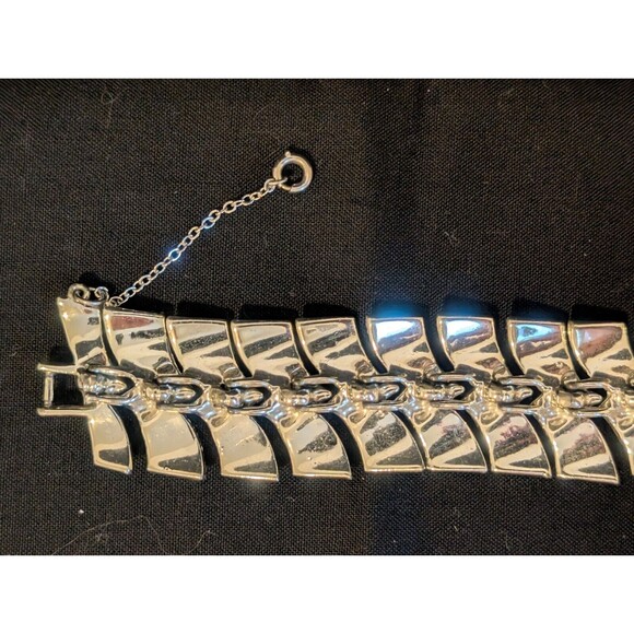 Vintage Coro Silver Tone Bracelet Bow Tie Design 15 Sections 7.25"L w Chain - Picture 9 of 15